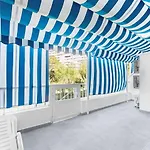 Lovelylofts Sea Club شقة لقنت
