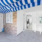 Lovelylofts Sea Club *